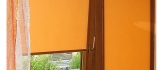 Pomarańczowe rolety okienne jasne